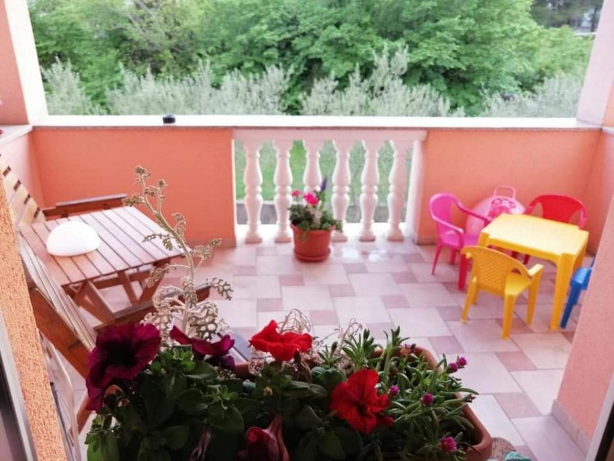 Apartman Lana Šilo Dış mekan fotoğraf